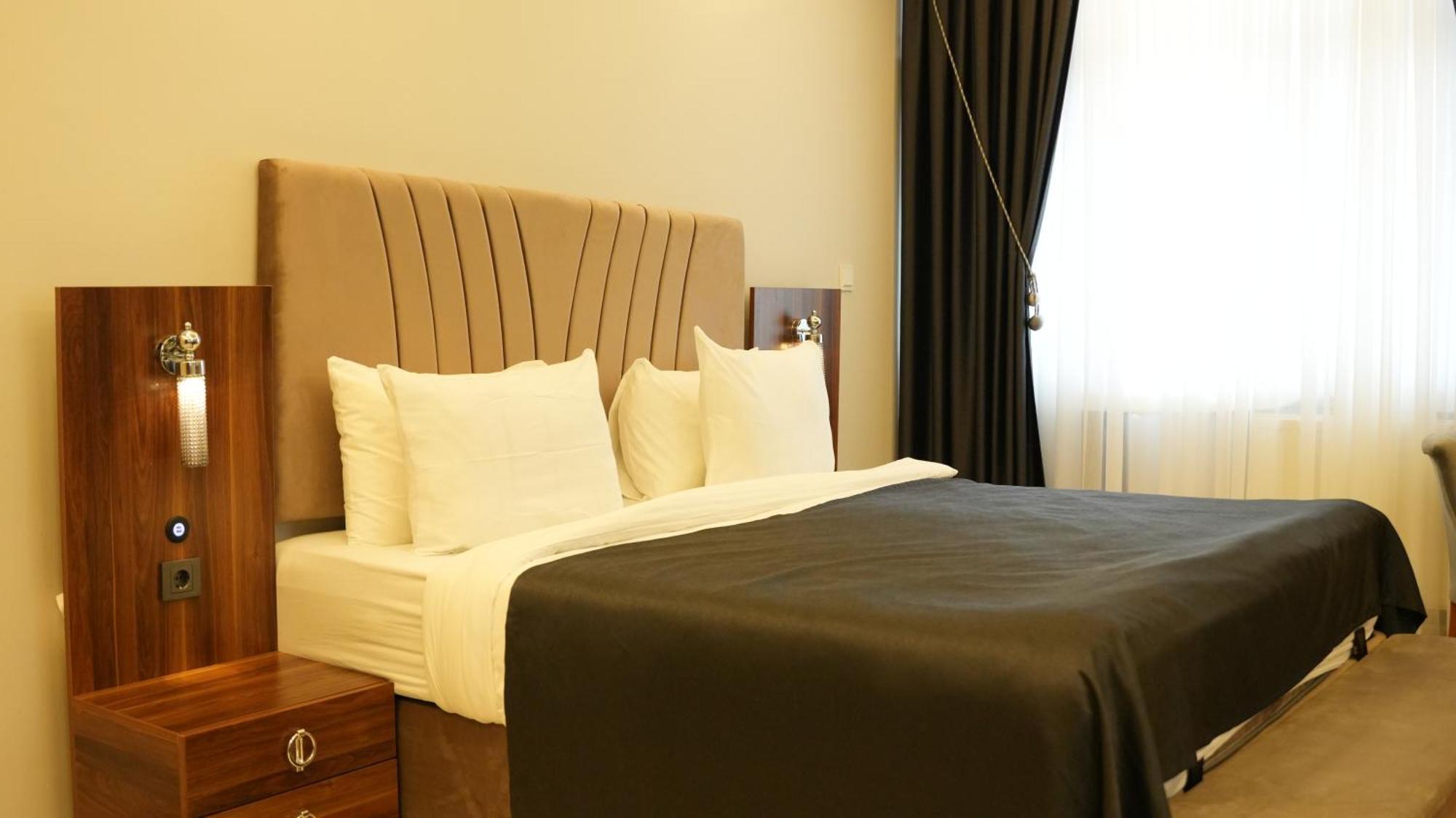 Grand Krone Hotel Cinarcik Luaran gambar