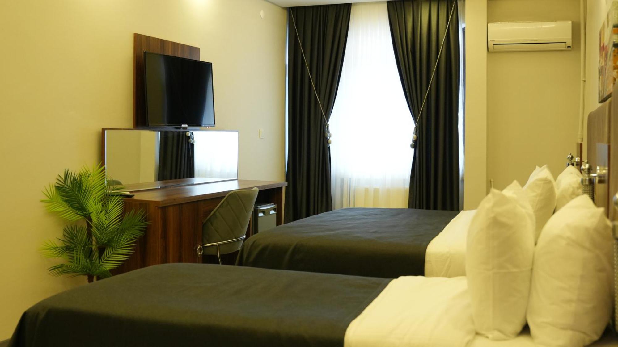 Grand Krone Hotel Cinarcik Luaran gambar