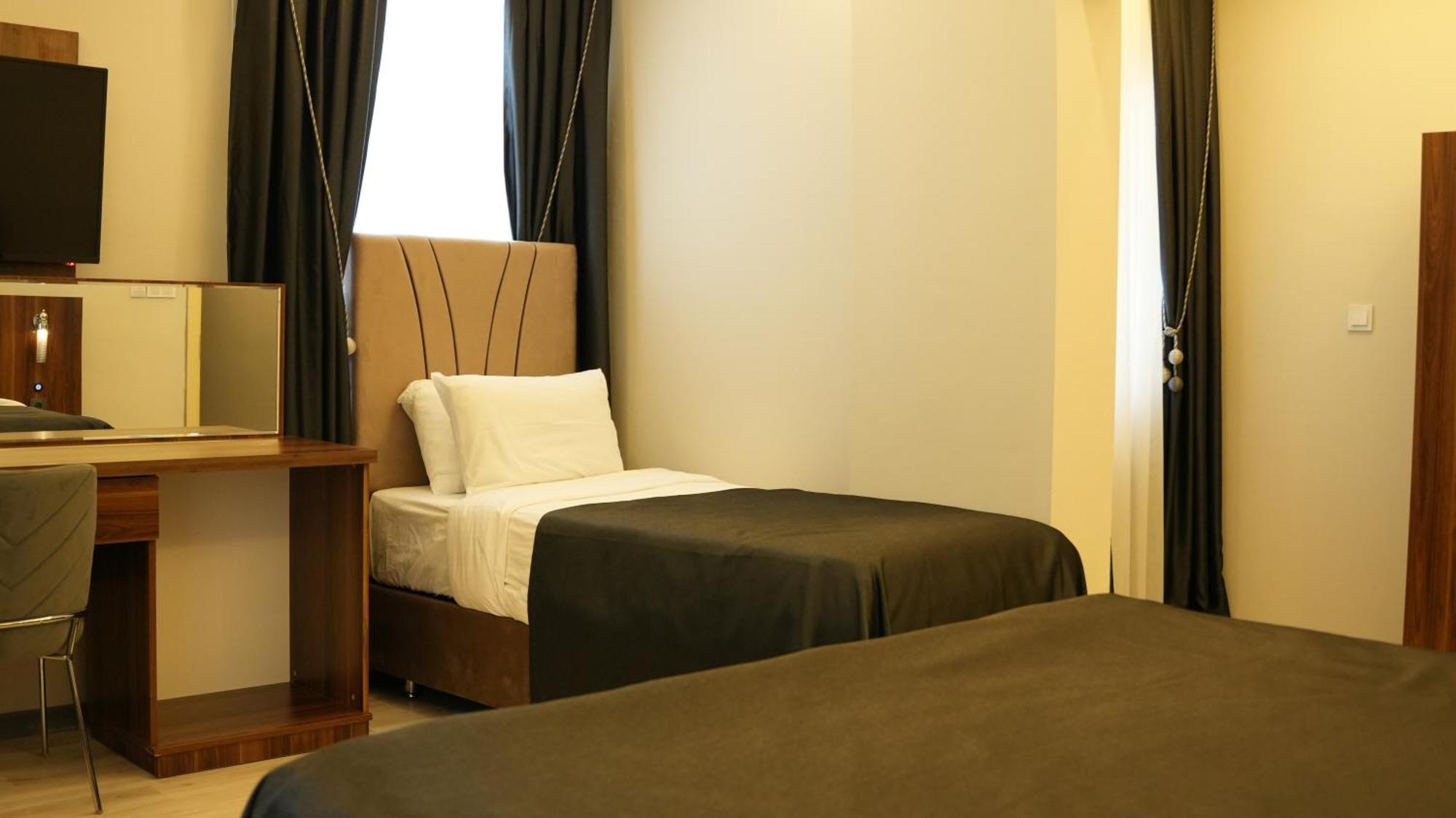 Grand Krone Hotel Cinarcik Luaran gambar