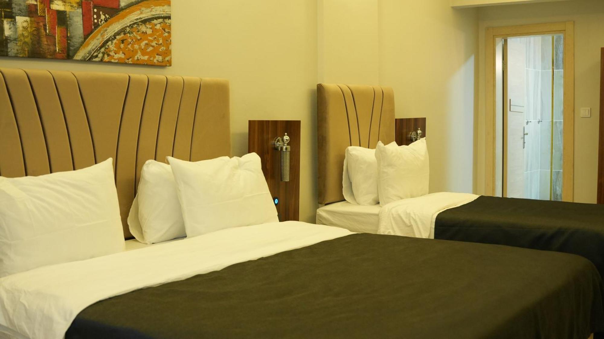 Grand Krone Hotel Cinarcik Luaran gambar