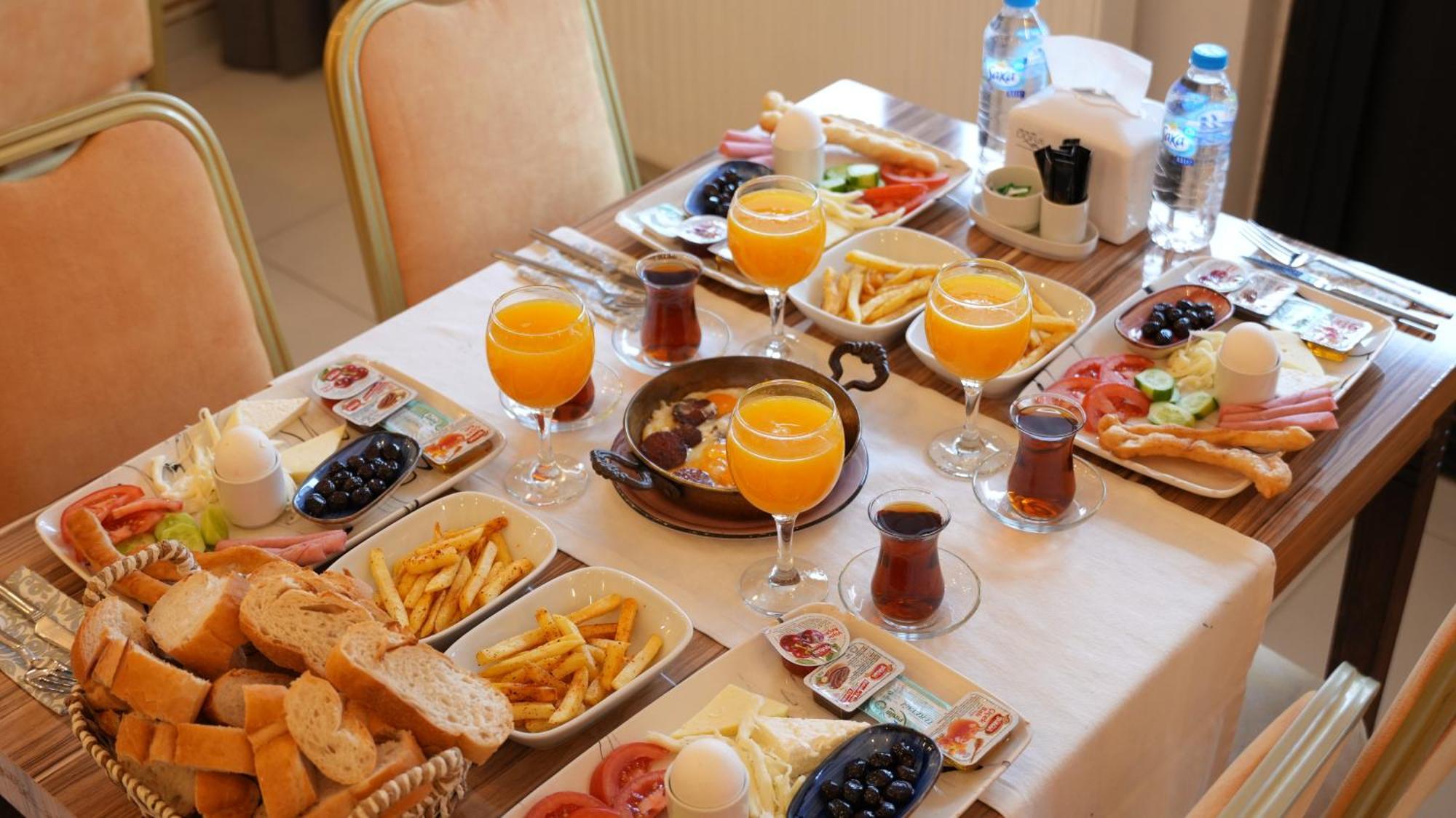 Grand Krone Hotel Cinarcik Luaran gambar